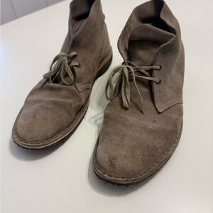 Clark’s Men's Brown Suede Desert Boots